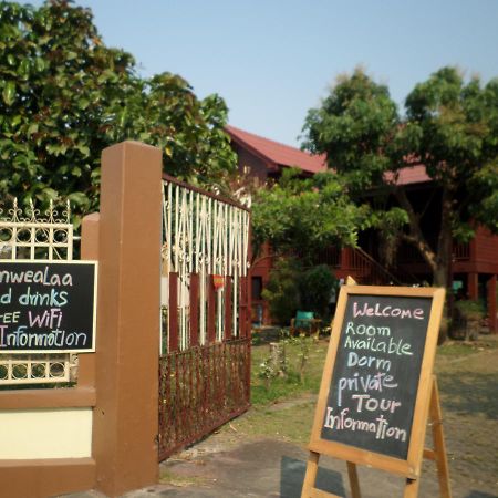 Baanwealaa Guesthouse (Adults Only) Chiang Mai Esterno foto