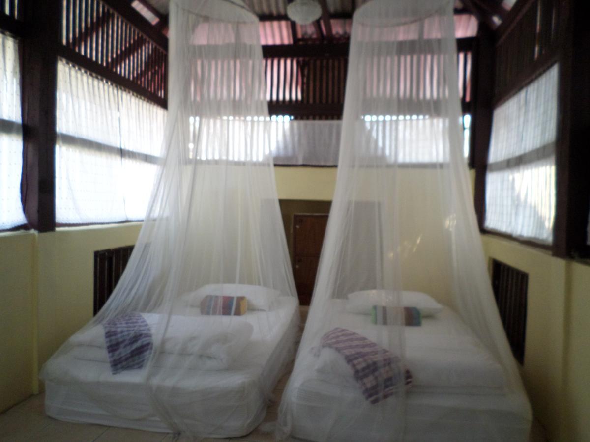 Baanwealaa Guesthouse (Adults Only) Chiang Mai Esterno foto