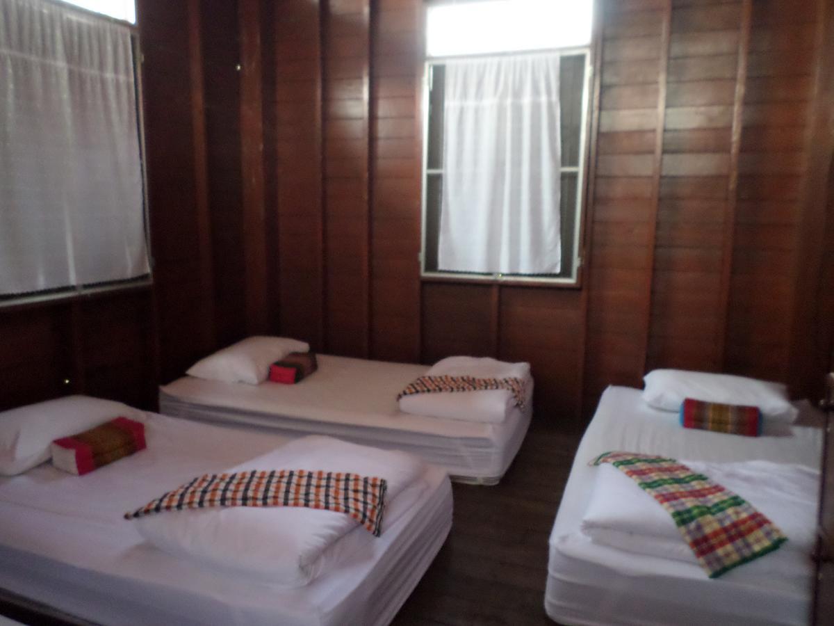 Baanwealaa Guesthouse (Adults Only) Chiang Mai Esterno foto