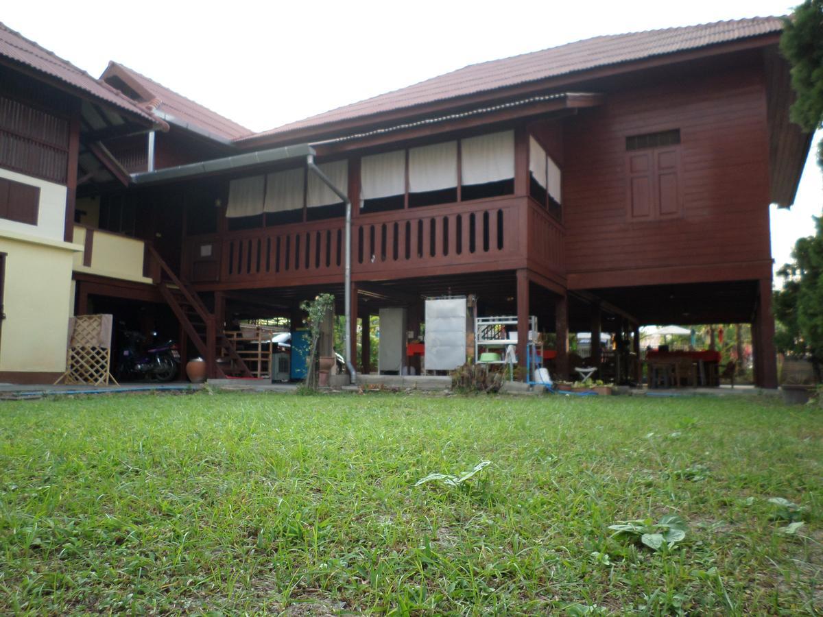 Baanwealaa Guesthouse (Adults Only) Chiang Mai Esterno foto